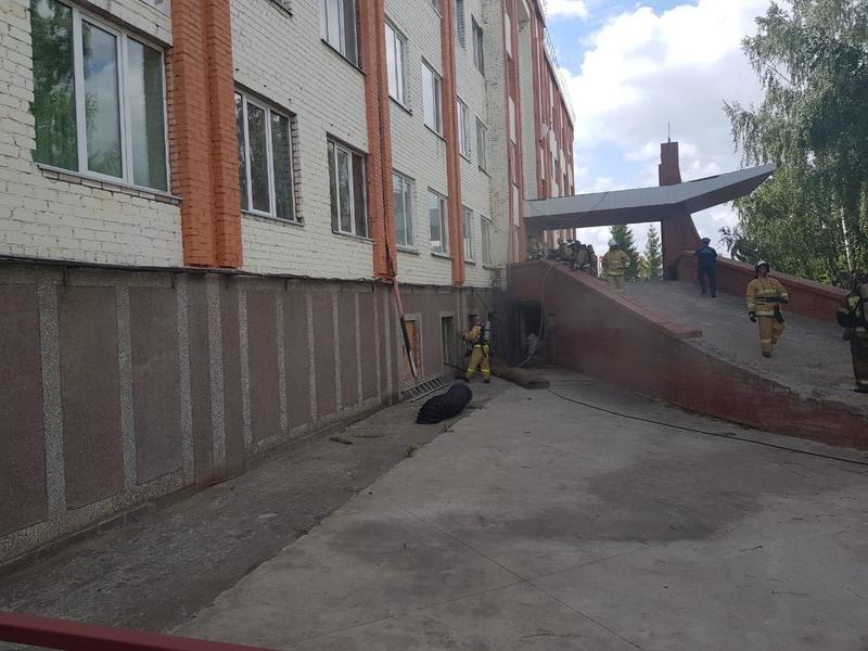 В Альметьевске загорелась сауна на улице Шевченко