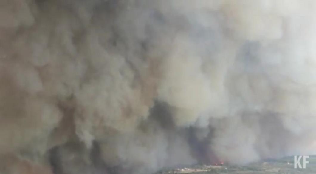 «Выгоняют с пляжа, везде дым»: отдыхающие в Турции татарстанцы рассказали о последствиях лесных пожаров в стране