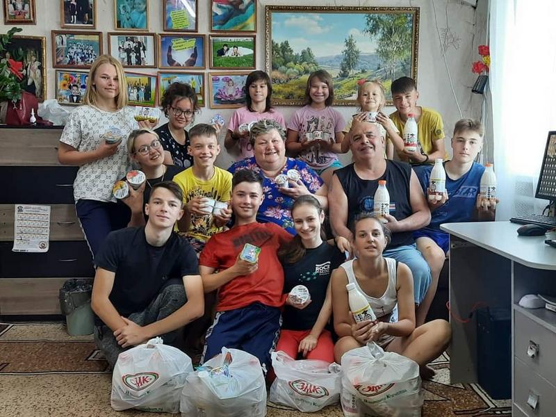 Дети Зеленодольского района получили подарки на День семьи, любви и верности