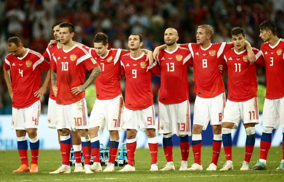 Закончилась эпоха Черчесова. Что это было: яркий пшик или бездонная яма?