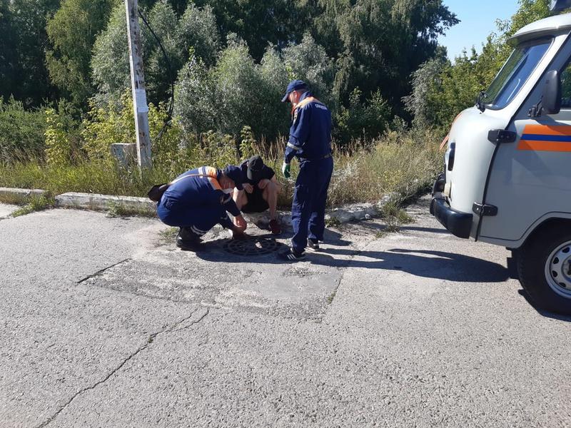 Спасатели в Татарстане помогли парню, нога которого застряла в ливневке Спасатели в Татарстане помогли парню, нога которого застряла в ливневке