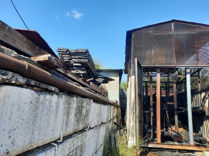 В Нижнекамске горел частный гараж