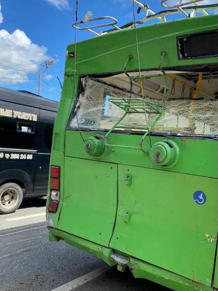 В Казани столкнулись автобус и троллейбус: есть пострадавшие