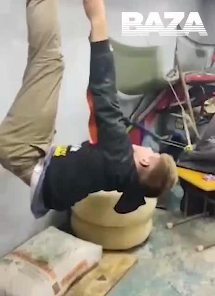 В Приморье местные жители устроили самосуд над подростками, которые избили пожилую женщину и выложили видео в есть