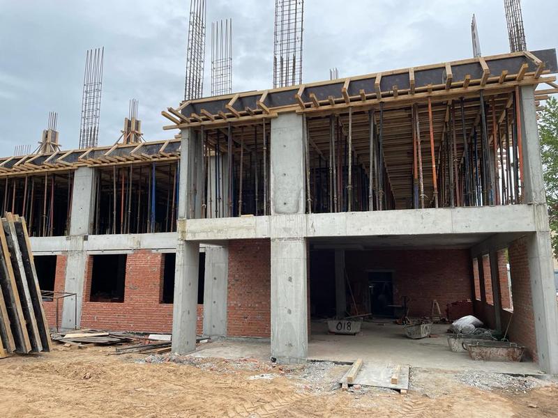 Ход строительства детской поликлиники в Дербышках оценил Рустем Гафаров