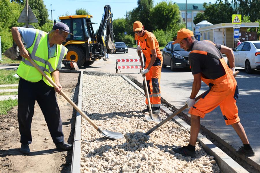 Метшин проконтролировал ход ремонта дорог в поселке Нагорном Метшин проконтролировал ход ремонта дорог в поселке Нагорном