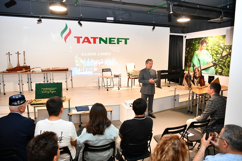 «Татнефть» планирует создать фабрику по изготовлению старинных тюркских музыкальных инструментов