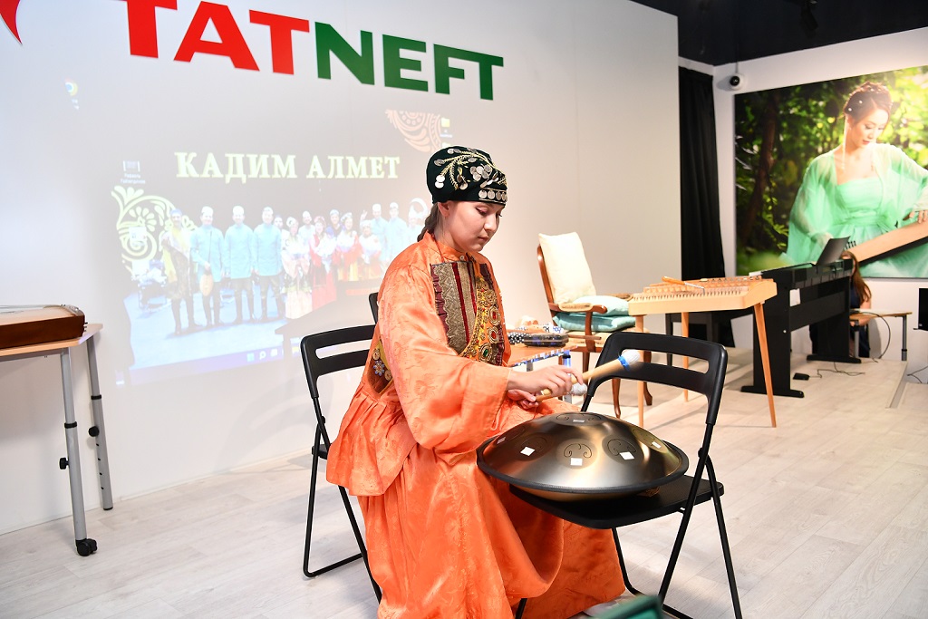 «Татнефть» планирует создать фабрику по изготовлению старинных тюркских музыкальных инструментов