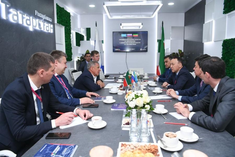 Рустам Минниханов обсудил сотрудничество с акимом из Казахстана Архимедом Мухамбетовым