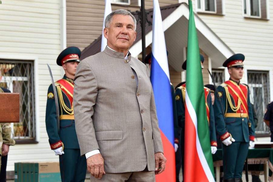 Рустам Минниханов на встрече с росгвардейцами: Вы с честью исполнили воинский долг, показали свои лучшие качества - мужество, выносливость, любовь к Родине