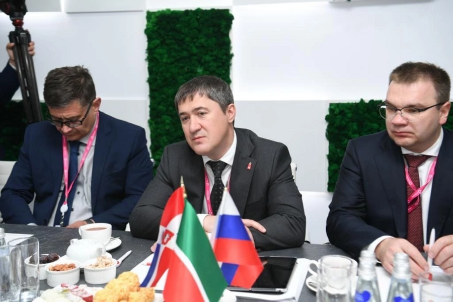 Рустам Минниханов встретился с губернатором Пермского края Дмитрием Махониным