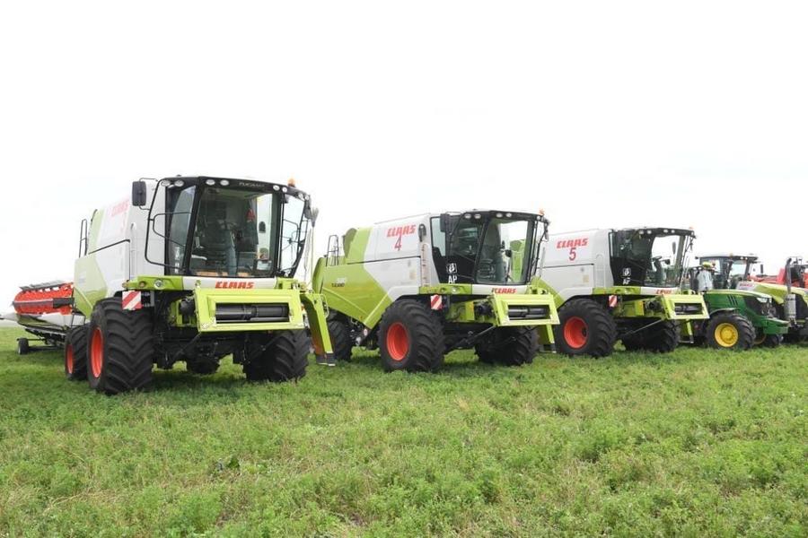 Минниханов  оценил темпы уборочных работ в Новошешминском районе