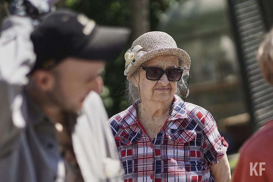 Арт-фестиваль дворового масштаба: казанские художники и горожане создали граффити в центре города