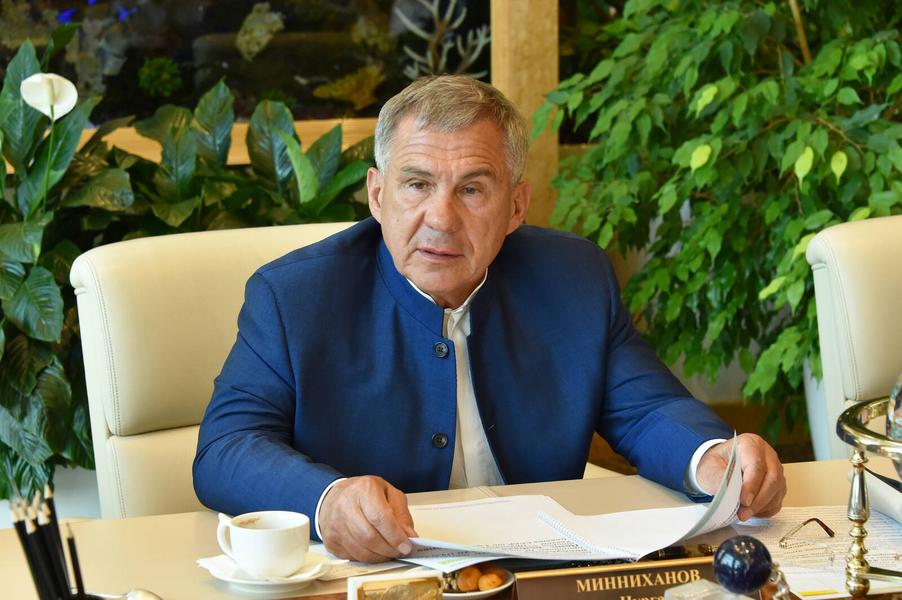 Минниханов обсудил сохранение экосистемы водоемов с руководителем Федерального агентства по рыболовству