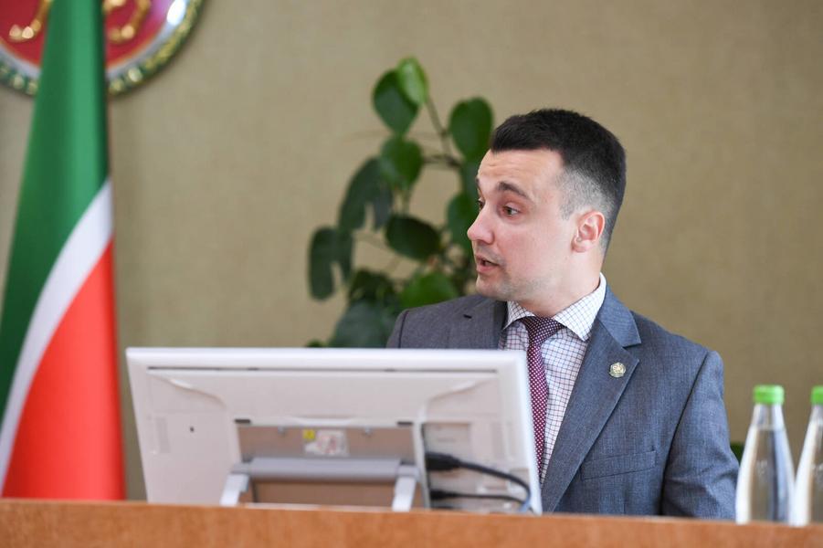 Минниханов назвал важнейшим событием проведение в Казани Глобального молодежного саммита с участием министров по делам молодежи и спорту стран ОИС