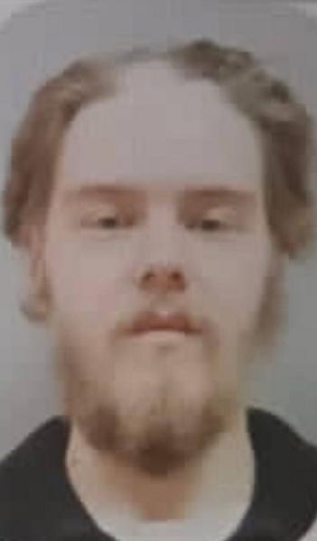 Неизвестный мужчина захватил дом в элитном коттеджном поселке Московской области