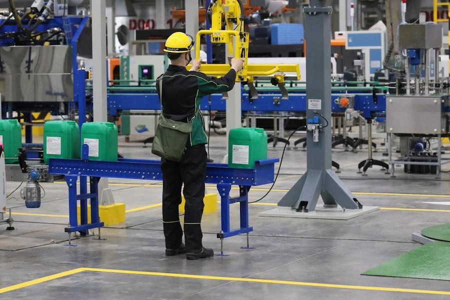 Востребованные альфа-олефины, чудеса башкирской науки и переработка полимеров: Чем удивили Минниханова на совещании ТНХИ-Х