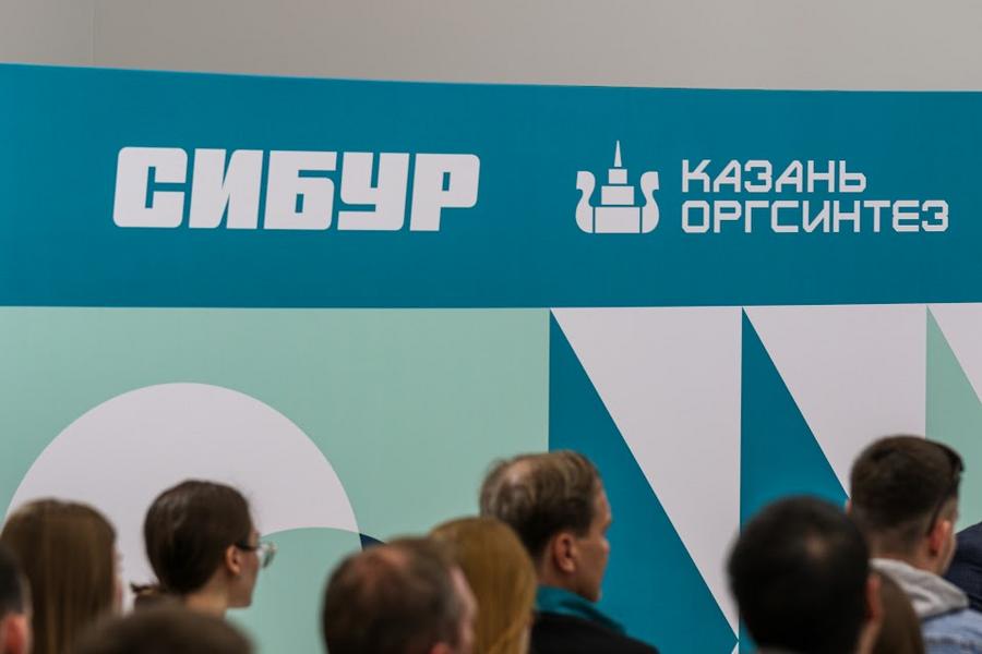 Востребованные альфа-олефины, чудеса башкирской науки и переработка полимеров: Чем удивили Минниханова на совещании ТНХИ-Х