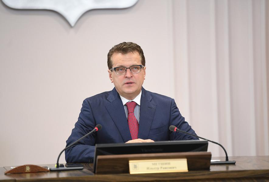 «Футбол не отменяет наших обязательств по капремонту и строительству дорог»