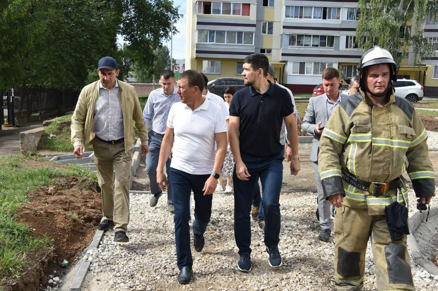 Во временном жилье нуждаются 19 человек после взрыва бытового газа в нижнекамской пятиэтажке