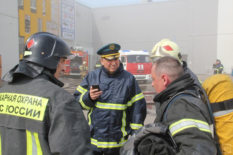Президент Татарстана держит на контроле ситуацию с пожаром в ТЦ «Порт»