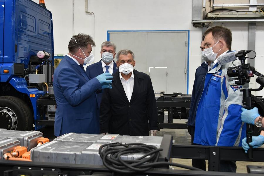 Новые электрические грузовики КАМАЗа попали на фото