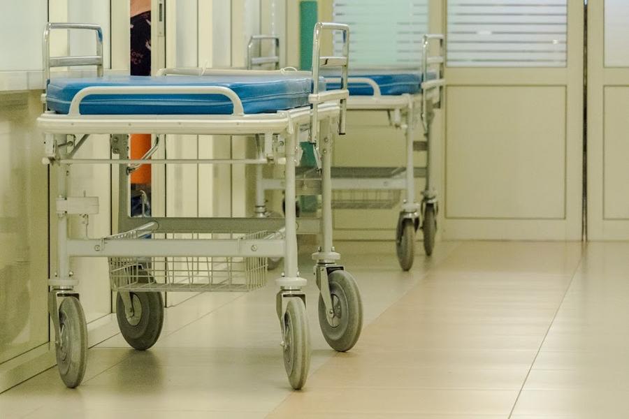 Коронавирус в Челнах: врачи страдают, жители не соблюдают правила защиты, снимать ограничения - большой риск
