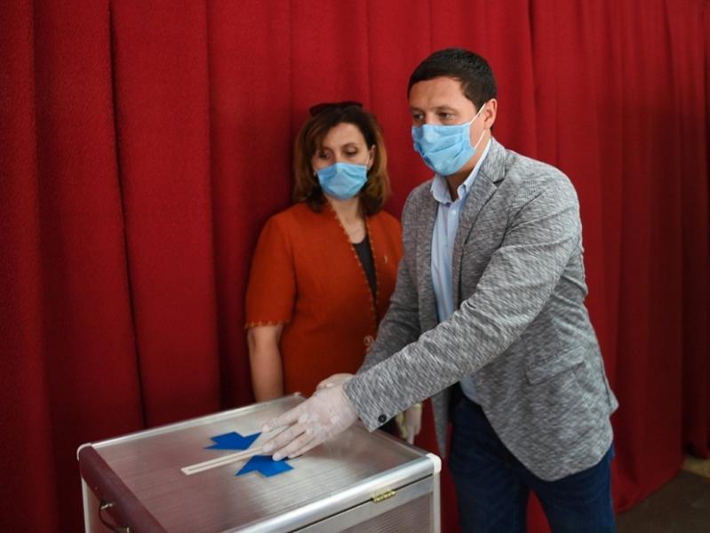 В Нижнекамске проверили готовность избирательных участков к голосованию по поправкам к Конституции В Нижнекамске проверили готовность избирательных участков к голосованию по поправкам к Конституции