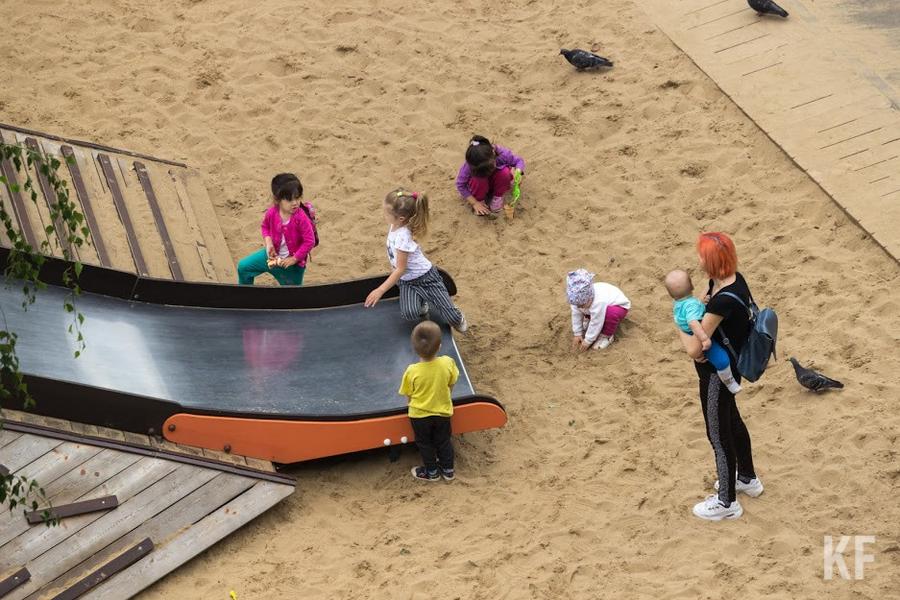 «Молодые мамы начитались книг по психологии, что с рождением ребенка впадают в депрессию» «Молодые мамы начитались книг по психологии, что с рождением ребенка впадают в депрессию»