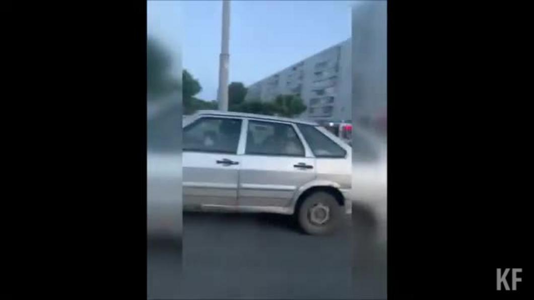 В МВД передали видео, на котором казанец сажает ребенка за руль