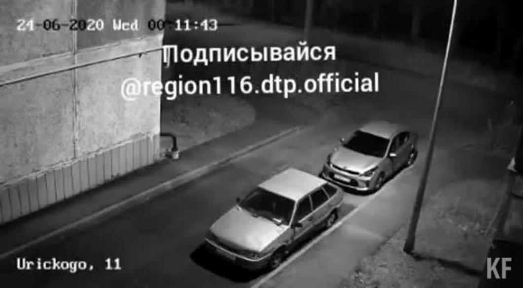 Казанец разбил окно в чужом автомобиле ради видеорегистратора