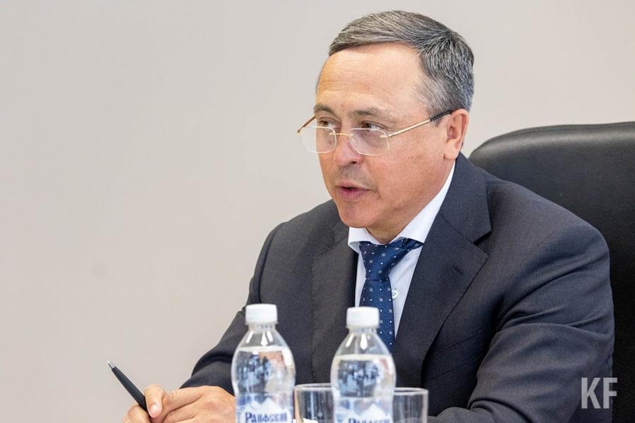 «КРЭТ» стоит на обороне