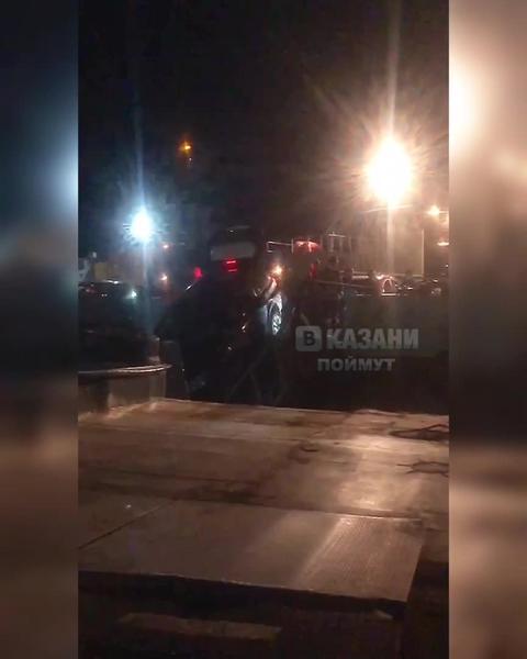 В Казани прокуратура начала проверку инцидента с машиной, едва не улетевшей с парома в воду