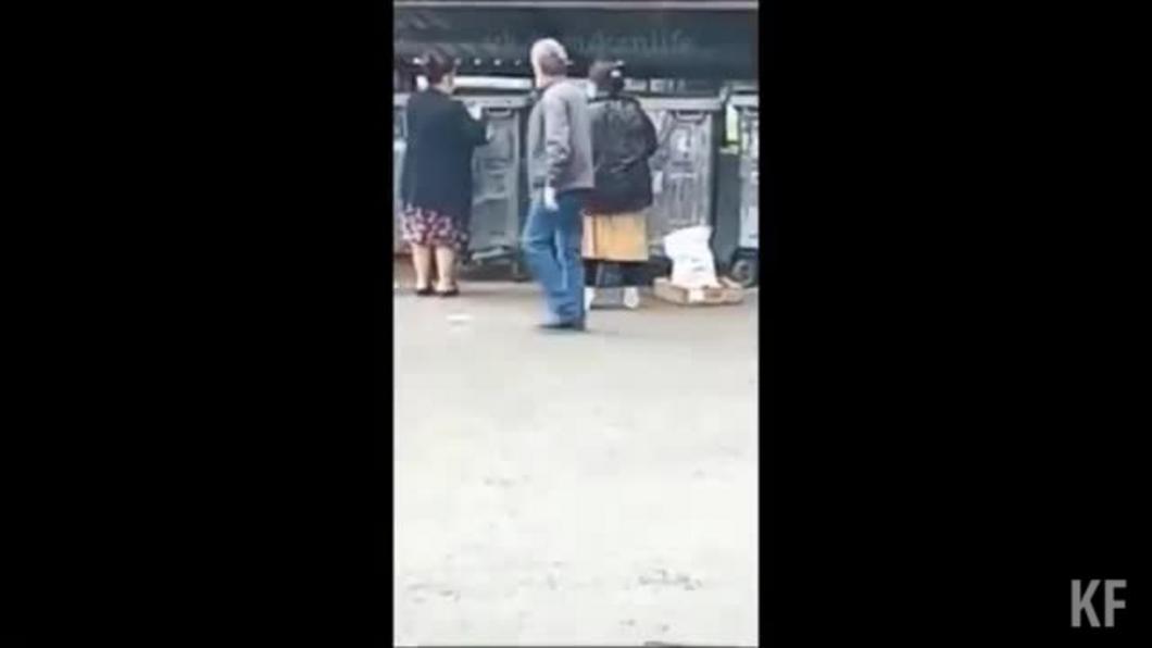 Прокуратура Казани начала проверку видео с женщинами и девочкой в мусорном баке