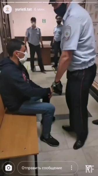 Верховный суд Татарстана оставил под арестом блогера, напугавшего гаишника муляжом автомата