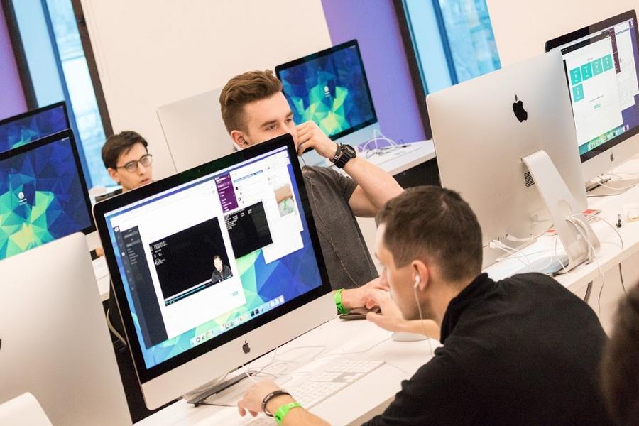 Дамир Фаттахов о будущих профессиях: Огромный запрос на фриланс и новые возможности удаленки