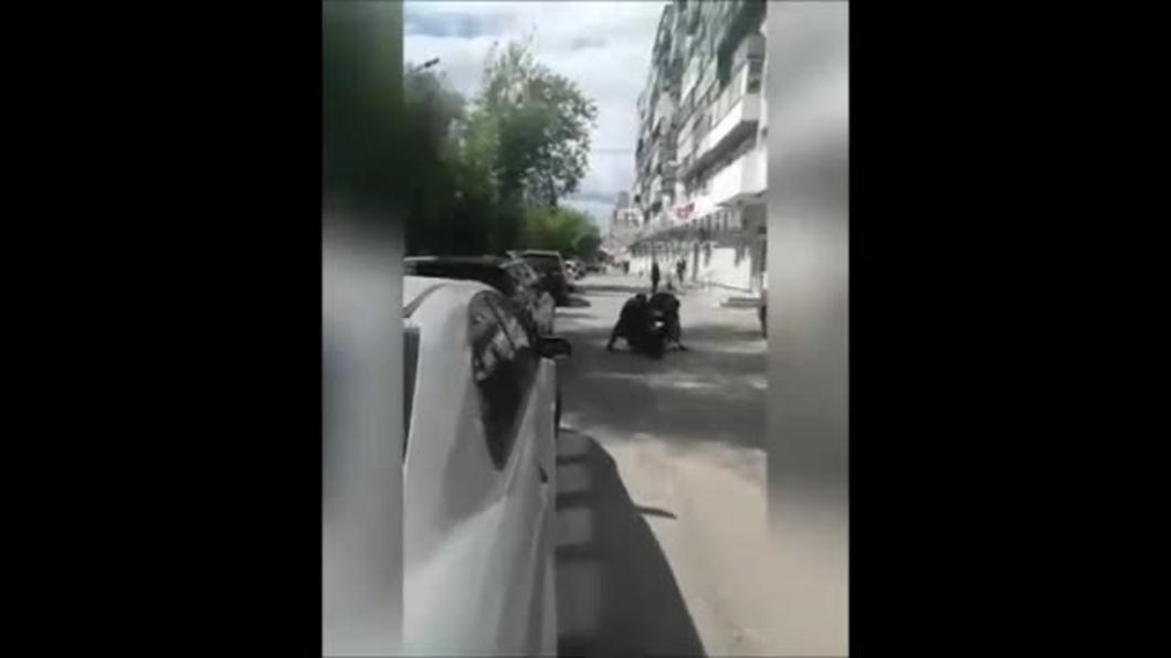 Прокуратура Казани заинтересовалась видео жесткого задержания мужчины приставами