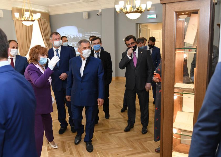 Минниханов и Хуснуллин открыли обновленный ДК имени Саид-Галеева в Казани