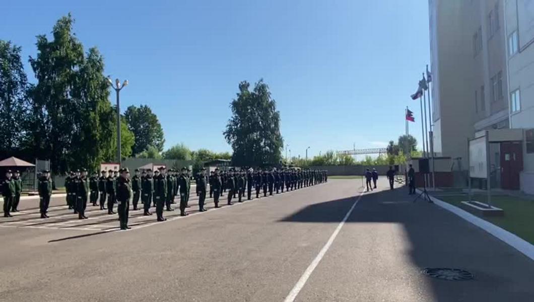 Рустам Минниханов проводил татарстанских призывников в армию
