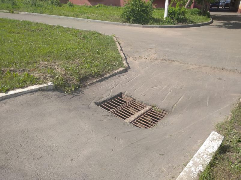 Чиновники Нижнекамска ответили, почему машины утопают в лужах после обильных дождей