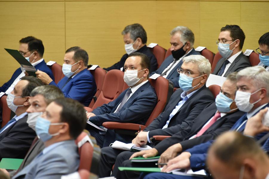 Где деньги, Каримов? Как президент отчитал министра за недоработки при подготовке к главному форуму Татарстана Где деньги, Каримов? Как президент отчитал министра за недоработки при подготовке к главному форуму Татарстана