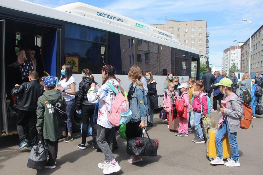 В День защиты детей загородные лагеря приняли нижнекамских школьников