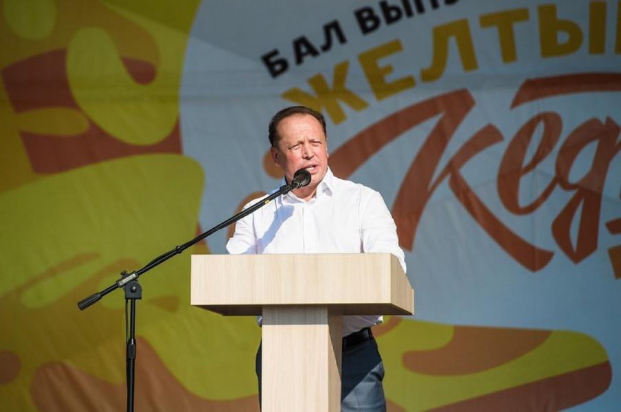 На 100 баллов ЕГЭ сдали восемь нижнекамских выпускников На 100 баллов ЕГЭ сдали восемь нижнекамских выпускников