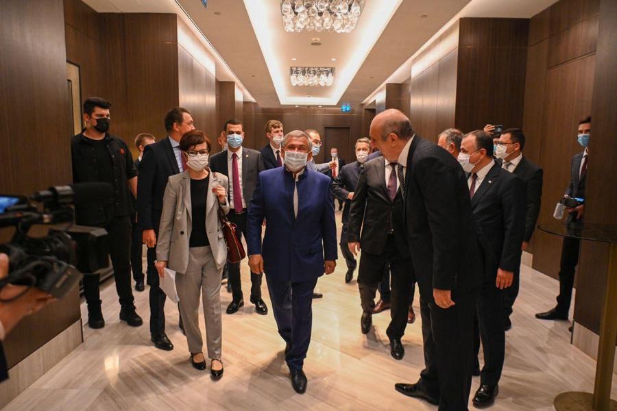 Рустам Минниханов встретился с руководством Союза производителей продукции машиностроения Турции