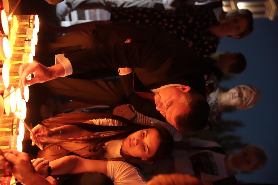 В День памяти и скорби молодёжь Татарстана выложила из свечей портрет Михаила Девятаева