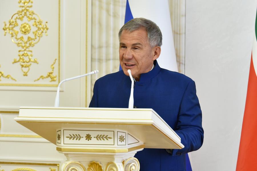 Государственные награды получили работники здравоохранения и Роспотребнадзора Татарстана