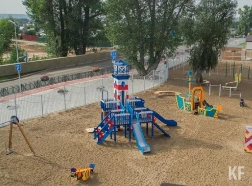 Отдыхающие в Нижнекамске просят поставить на пляже защищающие от солнца тенты