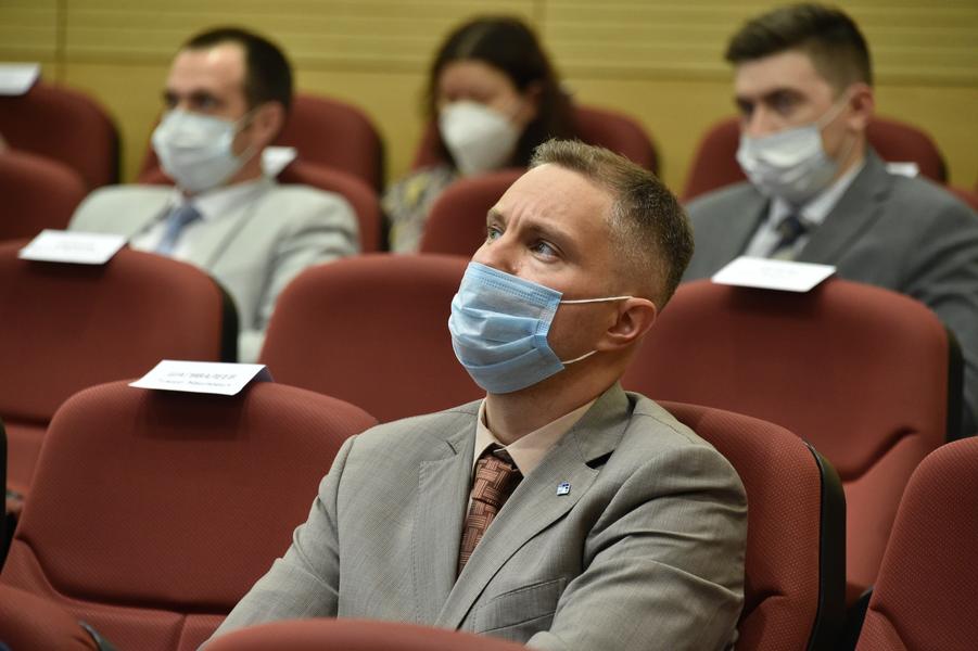 Где деньги, Каримов? Как президент отчитал министра за недоработки при подготовке к главному форуму Татарстана Где деньги, Каримов? Как президент отчитал министра за недоработки при подготовке к главному форуму Татарстана