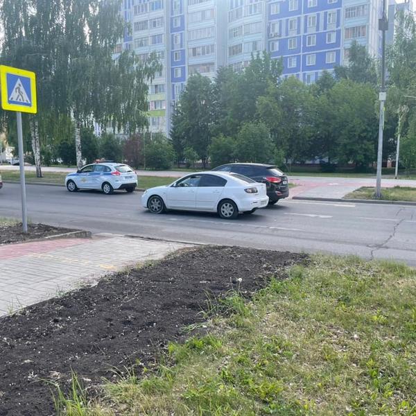 Не спешившегося с велосипеда подростка в Нижнекамске сбила машина