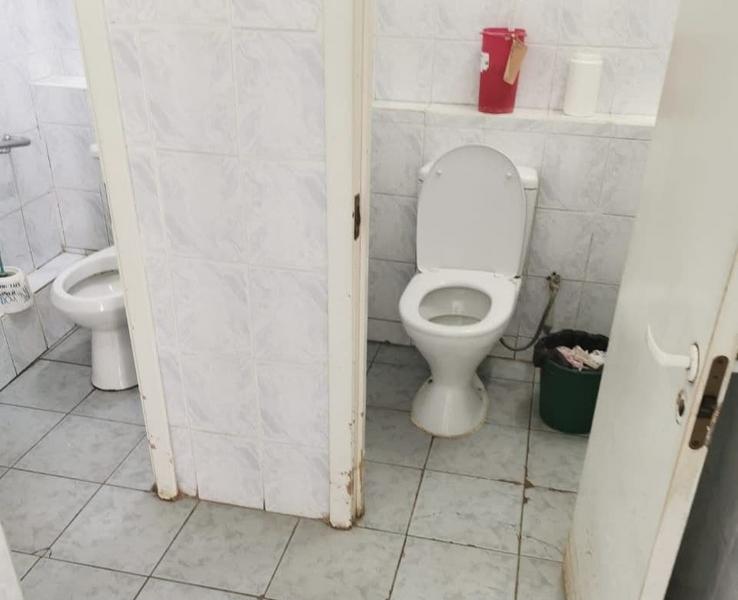 «Мне жаль, что свои последние дни мой отец провел в таком тараканнике» «Мне жаль, что свои последние дни мой отец провел в таком тараканнике»